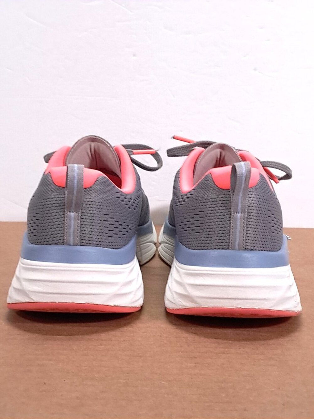 Skechers Max Cushioning Go Run Shoes Women 9.5 Gray Pink Athletic 128551 GYCL - Picture 9 of 14